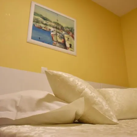 게스트하우스 Room In Bb - Room For 2 Persons In Villa Riva
