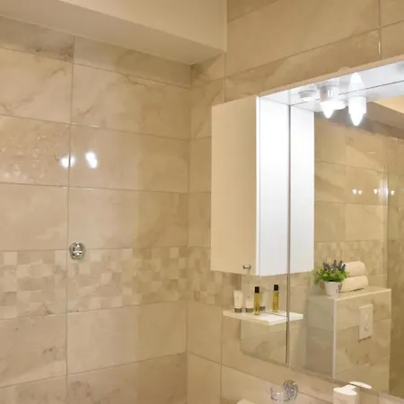 게스트하우스 Room In Bb - Room For 2 Persons In Villa Riva