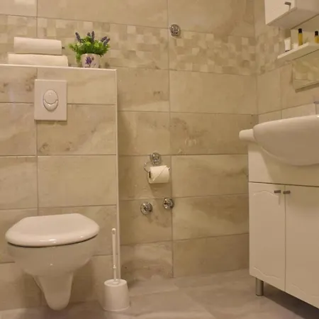 게스트하우스 Room In Bb - Room For 2 Persons In Villa Riva 마카르스카