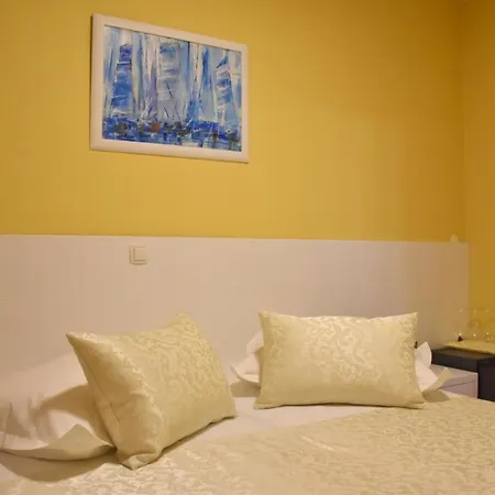 게스트하우스 Room In Bb - Room For 2 Persons In Villa Riva